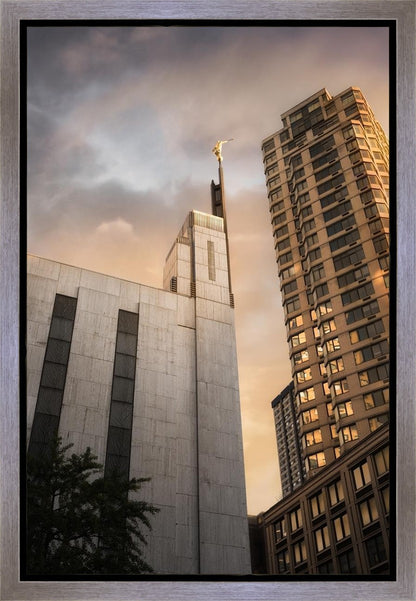 Upwards, Manhattan
