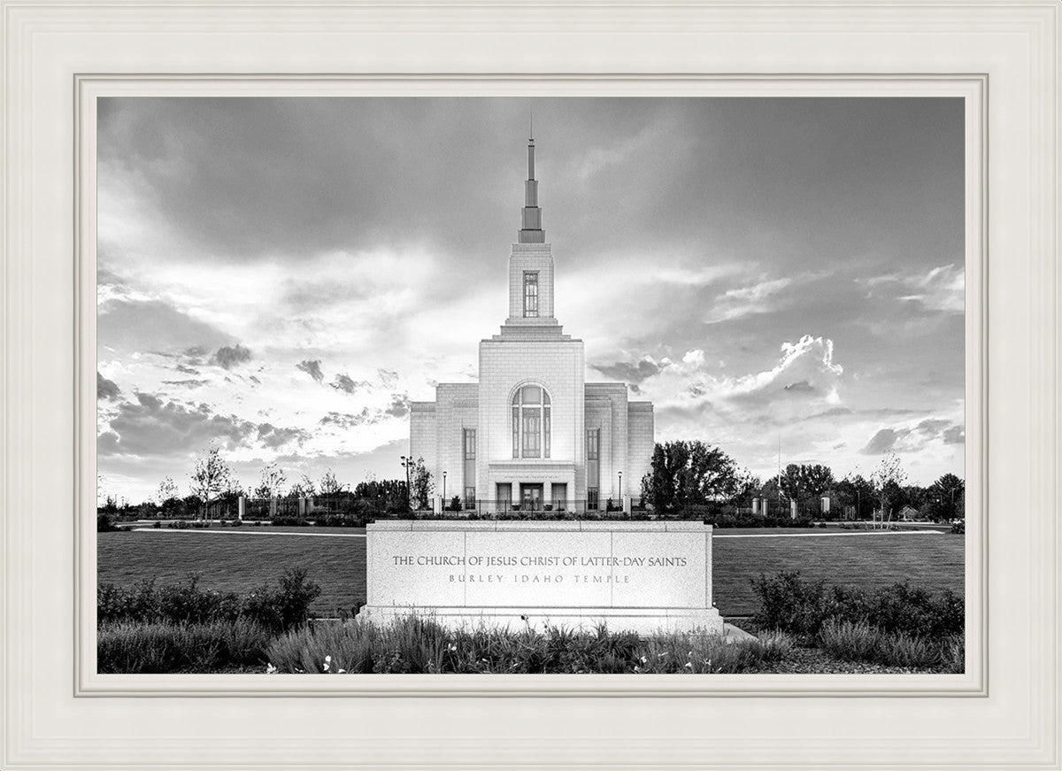 Burley Idaho Eternal - Black and White