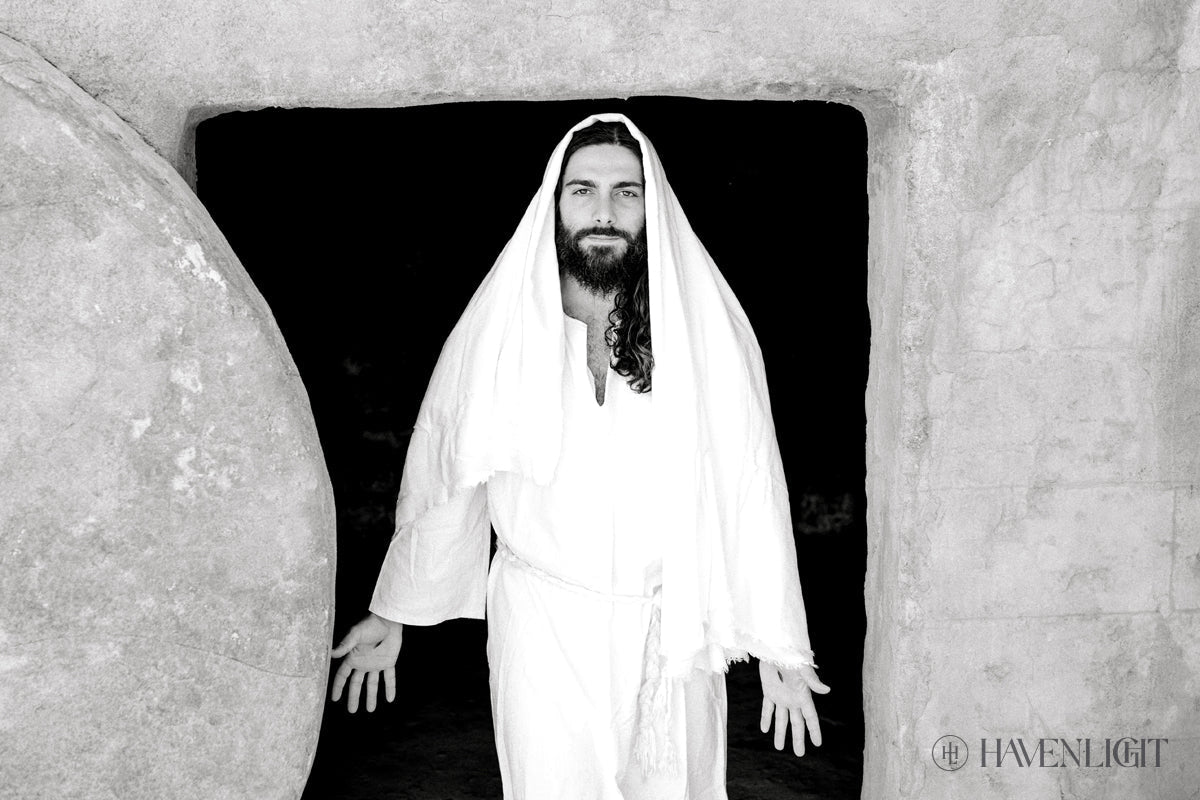 The Resurrected Christ Open Edition Canvas / 30 X 20 Rolled In Tube Art